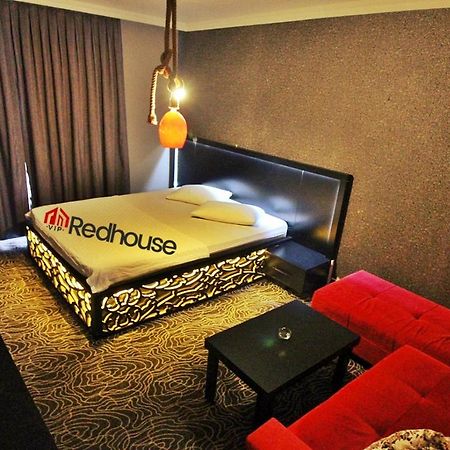 Red House Vip Apartmant Suites Istanbul Exterior photo