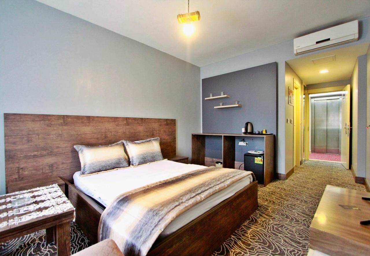 Red House Vip Apartmant Suites Istanbul Exterior photo
